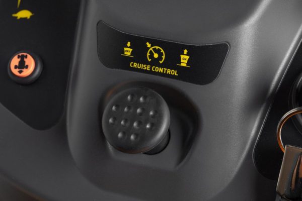 63880.PNG Stiga - Petrol Ride On Estate 7122 W - Image 4