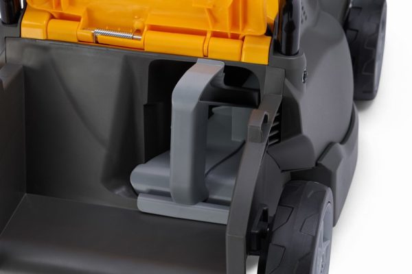 Stiga - Battery Lawn Mower Combi 336e Kit (UK) - Image 4